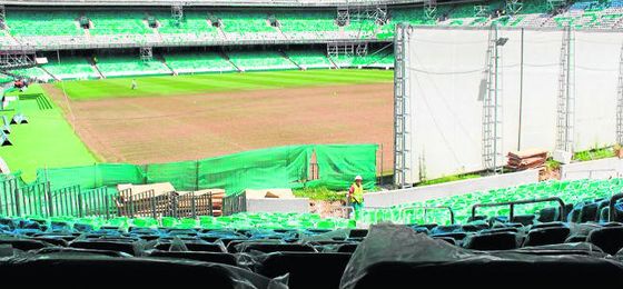 Las obras de Gol Sur del Benito Villamarín van viento en popa, según lo previsto. Las obras de Gol Sur del Benito Villamarín van viento en popa, según lo previsto.