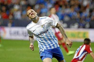 Sandro jugará cedido en el Málaga hasta enero. Sandro jugará cedido en el Málaga hasta enero.