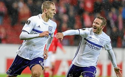 El de Albox, en un partido con el Anderlecht. El de Albox, en un partido con el Anderlecht.