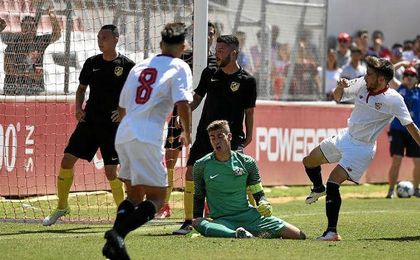 Momento en el que Vicente convierte el 1-0. Momento en el que Vicente convierte el 1-0.