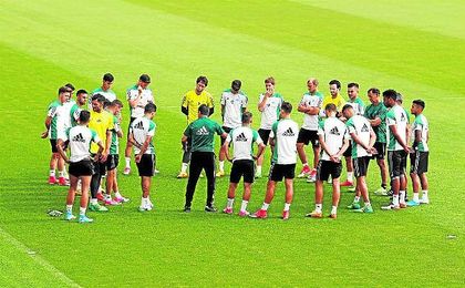 El Betis confirma la vuelta al trabajo el 6 de Julio El Betis confirma la vuelta al trabajo el 6 de Julio