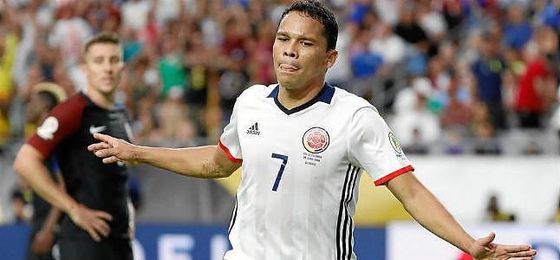 Bacca celebra un gol con la camiseta de Colombia. Bacca celebra un gol con la camiseta de Colombia.