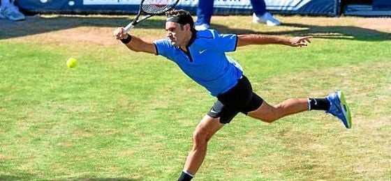 Federer dice adiós en su estreno en la hierba de Stuttgart. Federer dice adiós en su estreno en la hierba de Stuttgart.