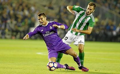 El Betis también podría hacer caja con Pezzella. El Betis también podría hacer caja con Pezzella.