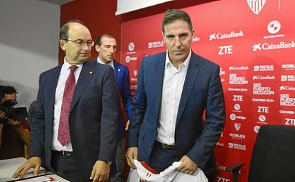 Castro y Berizzo, momentos previos a la presentación del argentino. Castro y Berizzo, momentos previos a la presentación del argentino.