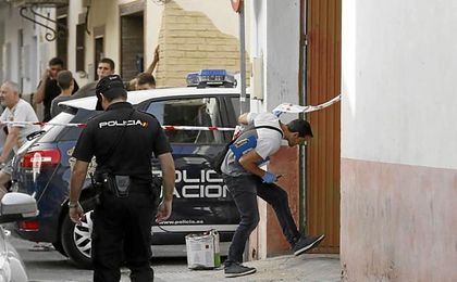 Fallece la mujer hospitalizada tras ser apuñalada por su pareja en Sevilla Fallece la mujer hospitalizada tras ser apuñalada por su pareja en Sevilla