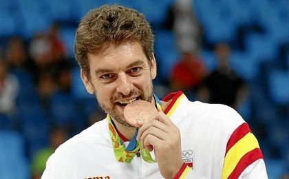 Gasol, con la medalla olímpica de los JJOO de Río. Gasol, con la medalla olímpica de los JJOO de Río.