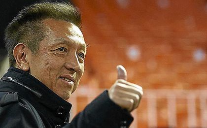 El magnate de Singapur ha elegido a un hombre de su confianza. El magnate de Singapur ha elegido a un hombre de su confianza.
