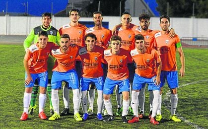 El Carmona podría no tener equipo sénior en la 17/18. El Carmona podría no tener equipo sénior en la 17/18.