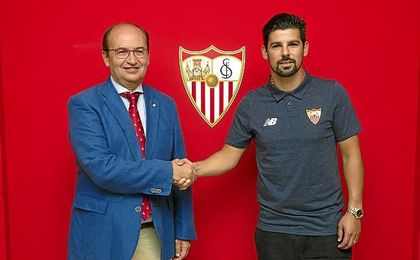 Nolito posa con José Castro. Nolito posa con José Castro.