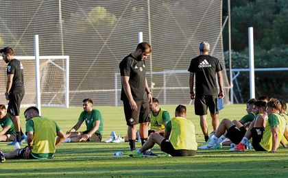 El aspecto físico, junto al táctico, es uno de los que más trabaja Quique Setién y su cuerpo técnico durante estos primeros días. El aspecto físico, junto al táctico, es uno de los que más trabaja Quique Setién y su cuerpo técnico durante estos primeros días.