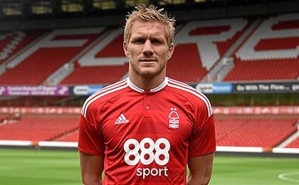 El polaco estaba en el Nottingham Forest. El polaco estaba en el Nottingham Forest.