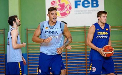 Willy Hernangómez: "Somos ambiciosos y queremos luchar por el oro" Willy Hernangómez: "Somos ambiciosos y queremos luchar por el oro"