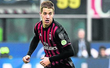 Pasalic será cedido por cuarta campaña. Pasalic será cedido por cuarta campaña.
