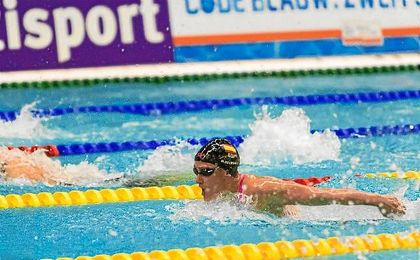 Mireia Belmonte, oro y récord el mundo en 400 estilos en Eindhoven Mireia Belmonte, oro y récord el mundo en 400 estilos en Eindhoven
