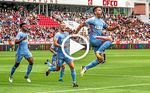 Falcao arrincona a Mbappé