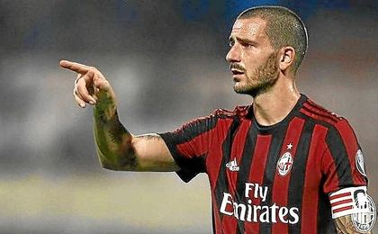 Bonucci ha llegado al Milan y ya es capitán del equipo. Bonucci ha llegado al Milan y ya es capitán del equipo.