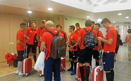 La expedición nervionense, a su llegada a Pamplona. La expedición nervionense, a su llegada a Pamplona.