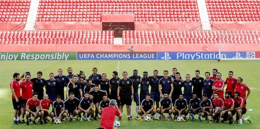 Jesús Navas, gran novedad en el Sevilla; el Basaksehir repite once de la ida Jesús Navas, gran novedad en el Sevilla; el Basaksehir repite once de la ida
