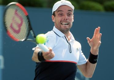 Sigue Bautista; eliminados Carreño y Verdasco; ganan Zeballos y Berlocq Sigue Bautista; eliminados Carreño y Verdasco; ganan Zeballos y Berlocq