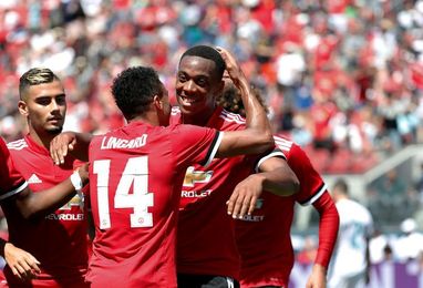 El Manchester United busca seguir ganando y distanciarse en la Premier League El Manchester United busca seguir ganando y distanciarse en la Premier League