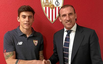 Oficial: Carballo firma por el Sevilla Atlético Oficial: Carballo firma por el Sevilla Atlético