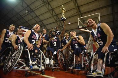 EE.UU. se lleva la Copa América de Cali con un apretado triunfo 54-50 ante Canadá EE.UU. se lleva la Copa América de Cali con un apretado triunfo 54-50 ante Canadá