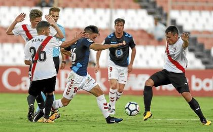 Lance del partido entre el Sevilla Atlético y la Cultural Leonesa. Lance del partido entre el Sevilla Atlético y la Cultural Leonesa.