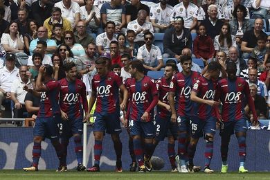 El Levante celebra sus 108 años de historia en el Santiago Bernabéu El Levante celebra sus 108 años de historia en el Santiago Bernabéu