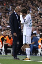 Kovacic, sustituido en el encuentro ante el APOEL por un problema muscular Kovacic, sustituido en el encuentro ante el APOEL por un problema muscular