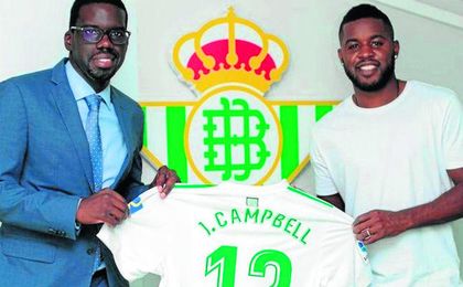 Campbell, junto a su agente, Joaquim Batica Campbell, junto a su agente, Joaquim Batica
