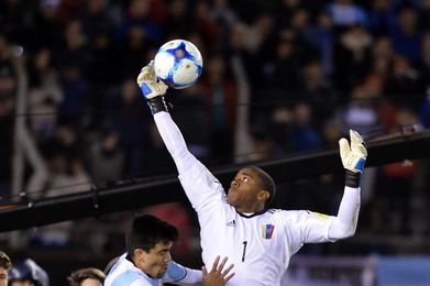 Caracas espera que su portero Faríñez vaya a Europa tras su paso por Millonarios Caracas espera que su portero Faríñez vaya a Europa tras su paso por Millonarios