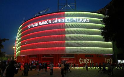 La UEFA pone pegas al Sánchez-Pizjuán para acoger la final de la Europa League La UEFA pone pegas al Sánchez-Pizjuán para acoger la final de la Europa League