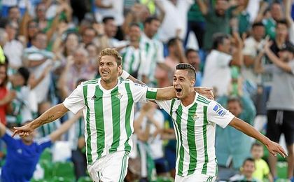 Joaquín, goleador más veterano en Primera Joaquín, goleador más veterano en Primera