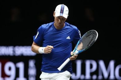 Kyrgios gana a Berdych y da dos puntos a selección del Mundo en la Copa Laver Kyrgios gana a Berdych y da dos puntos a selección del Mundo en la Copa Laver