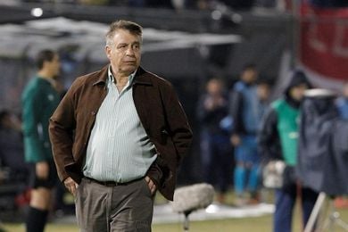 Éver Almeida sale del Olimpia, tras la derrota en el Clausura paraguayo Éver Almeida sale del Olimpia, tras la derrota en el Clausura paraguayo