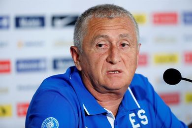 Lara llama a cinco defensas a la selección salvadoreña para el amistoso con Canadá Lara llama a cinco defensas a la selección salvadoreña para el amistoso con Canadá