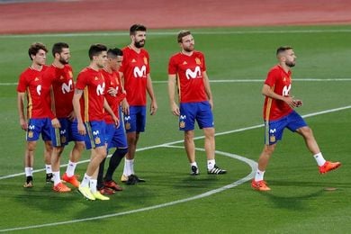 España busca huir del ruido y sellar el pase virtual al Mundial España busca huir del ruido y sellar el pase virtual al Mundial