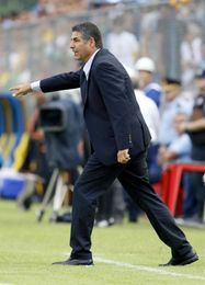 El Táchira despide al entrenador colombiano ´Sachi´ Escobar El Táchira despide al entrenador colombiano ´Sachi´ Escobar