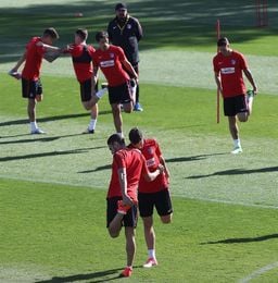 El Atlético entrenó al completo antes de recibir al Barcelona El Atlético entrenó al completo antes de recibir al Barcelona