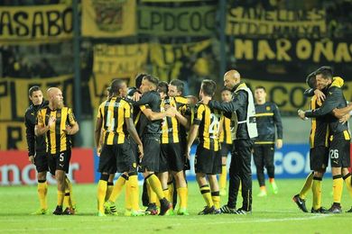 Peñarol y Defensor buscan alargar su racha en el Torneo Clausura Peñarol y Defensor buscan alargar su racha en el Torneo Clausura