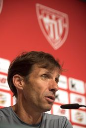 Ziganda quiere trasladar a San Mamés "sensación de equipo sólido" de Mestalla Ziganda quiere trasladar a San Mamés "sensación de equipo sólido" de Mestalla