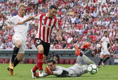 Sergio Rico: "Valoración amarga, en la primera parte hicimos más ocasiones" Sergio Rico: "Valoración amarga, en la primera parte hicimos más ocasiones"