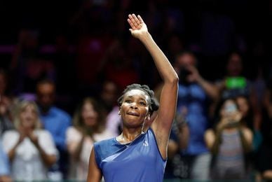 Venus Williams vence a Jelena Ostapenko en tres sets Venus Williams vence a Jelena Ostapenko en tres sets