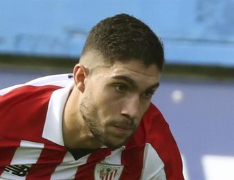 Unai Núñez renueva hasta 2023 con una cláusula de 30 millones Unai Núñez renueva hasta 2023 con una cláusula de 30 millones