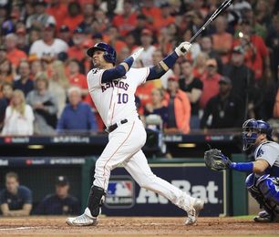 Gurriel, González y Altuve, listos para título; Puig promete dos juegos más Gurriel, González y Altuve, listos para título; Puig promete dos juegos más