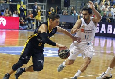 74-84. El Real Madrid gana al Iberostar Tenerife en un choque muy igualado 74-84. El Real Madrid gana al Iberostar Tenerife en un choque muy igualado