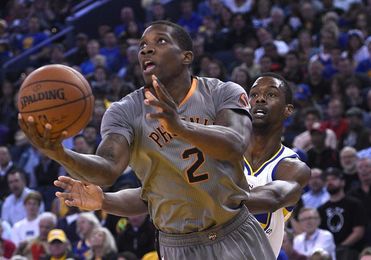 Suns traspasan a Bledsoe a Bucks por Monroe y derechos del sorteo universitario Suns traspasan a Bledsoe a Bucks por Monroe y derechos del sorteo universitario