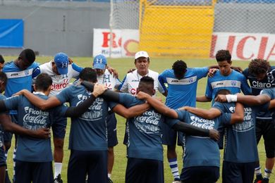 Honduras y Australia inician su último intento por llegar a Rusia Honduras y Australia inician su último intento por llegar a Rusia