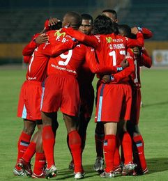 El Nacional toma la punta del fútbol en Ecuador y Macará revive El Nacional toma la punta del fútbol en Ecuador y Macará revive